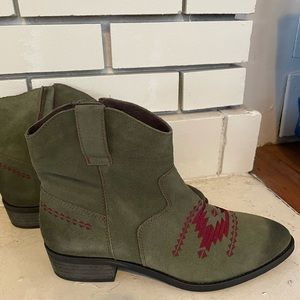 Stylish Anthro Western Boot - Never Worn Sz 10